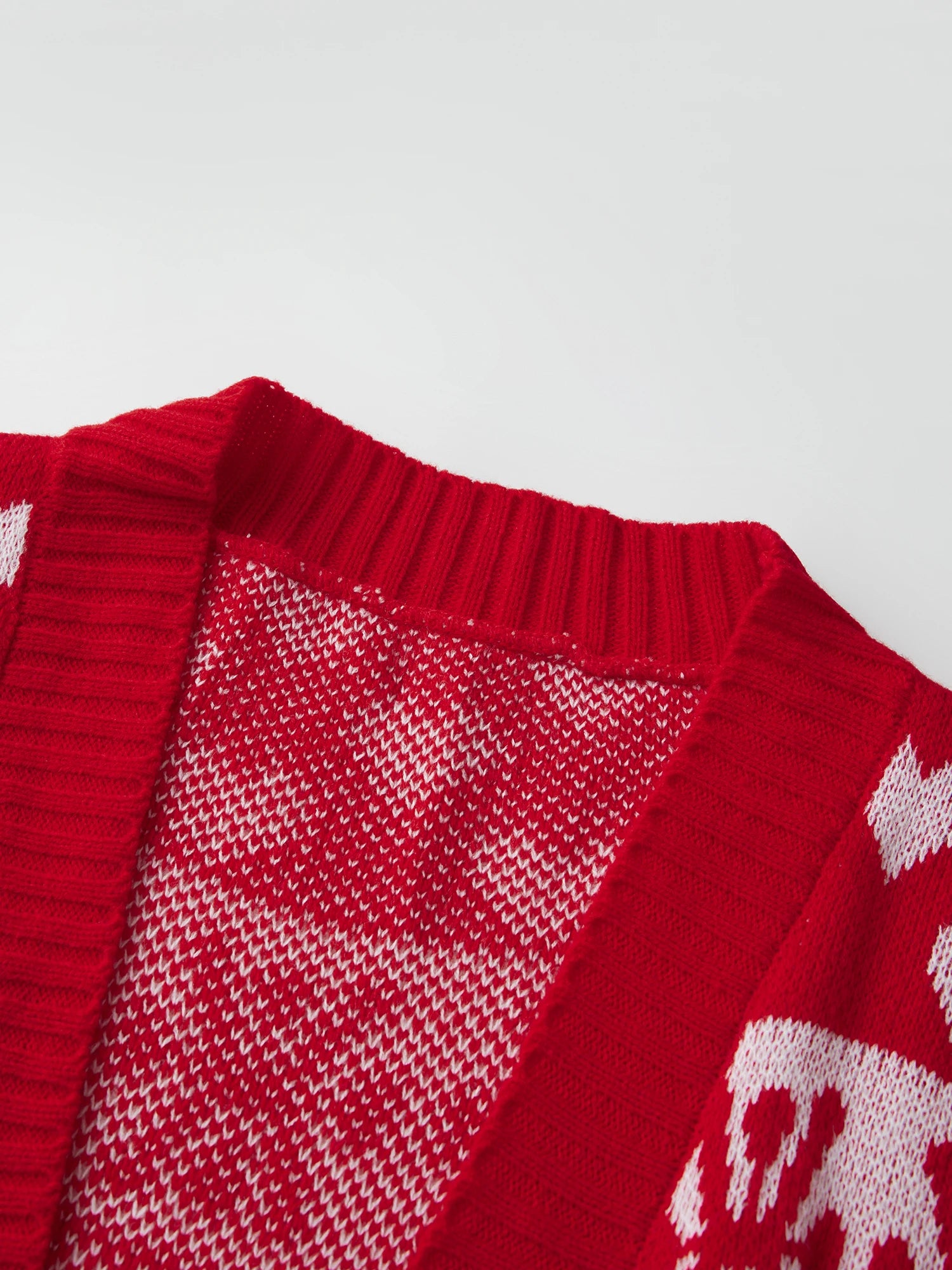 Women s Christmas Reindeer Pattern Knit Cardigan with Long Sleeves and Soft Warmth for Cozy Casual Wear Every Day